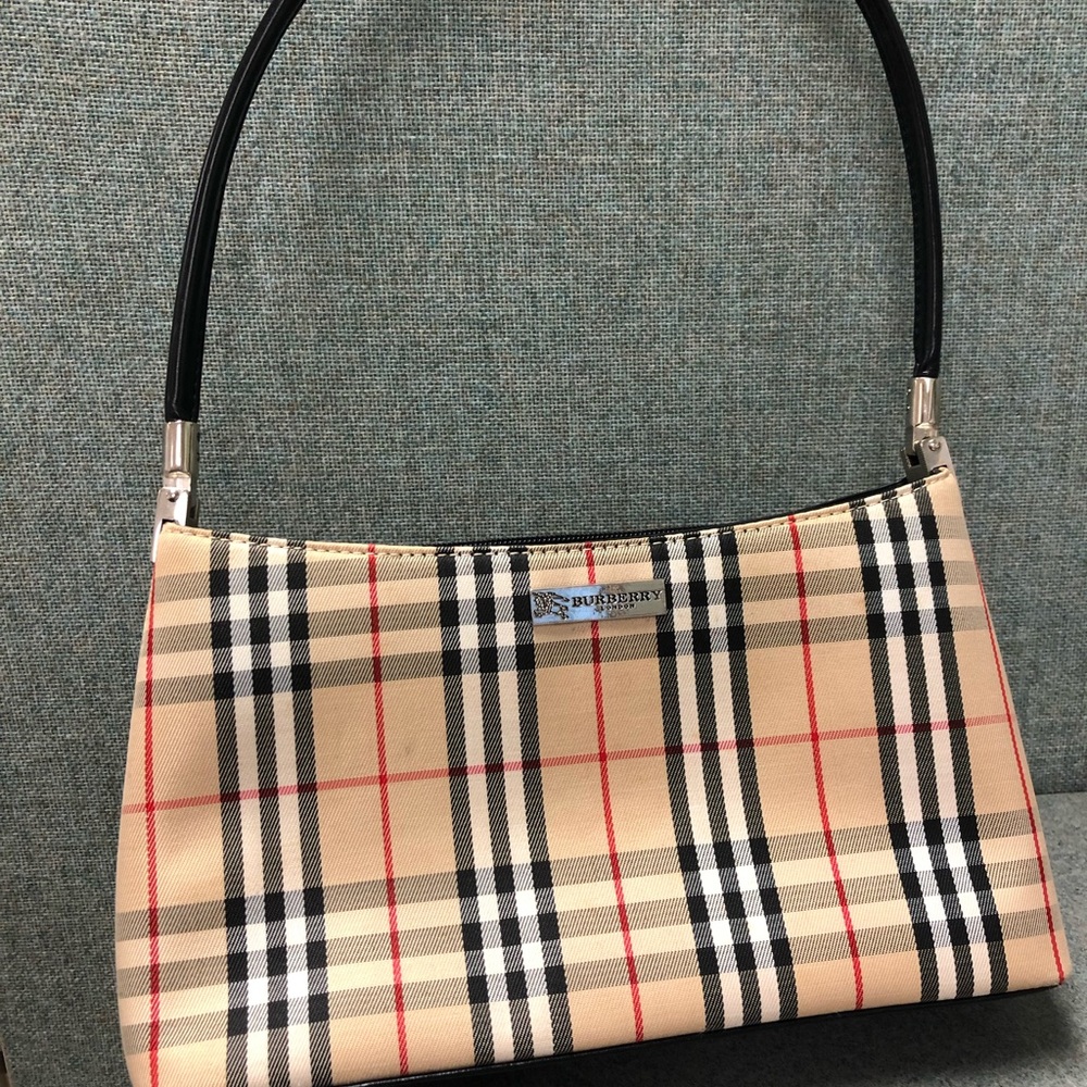Burberry Small bag! Authentic- Excellent Condition! Priced to sell!